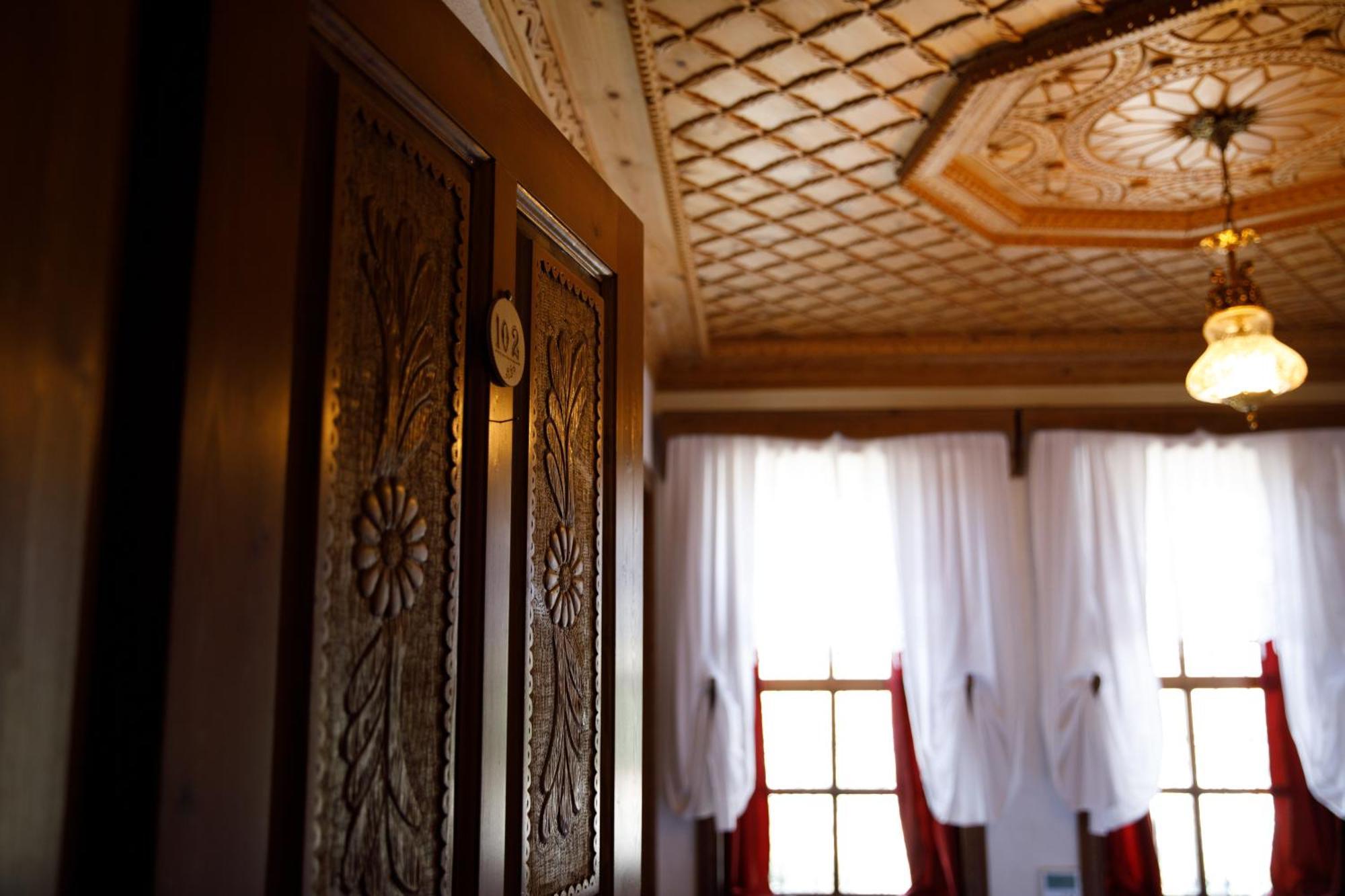 Boutique Hotel Musee Gjirokaster Bagian luar foto