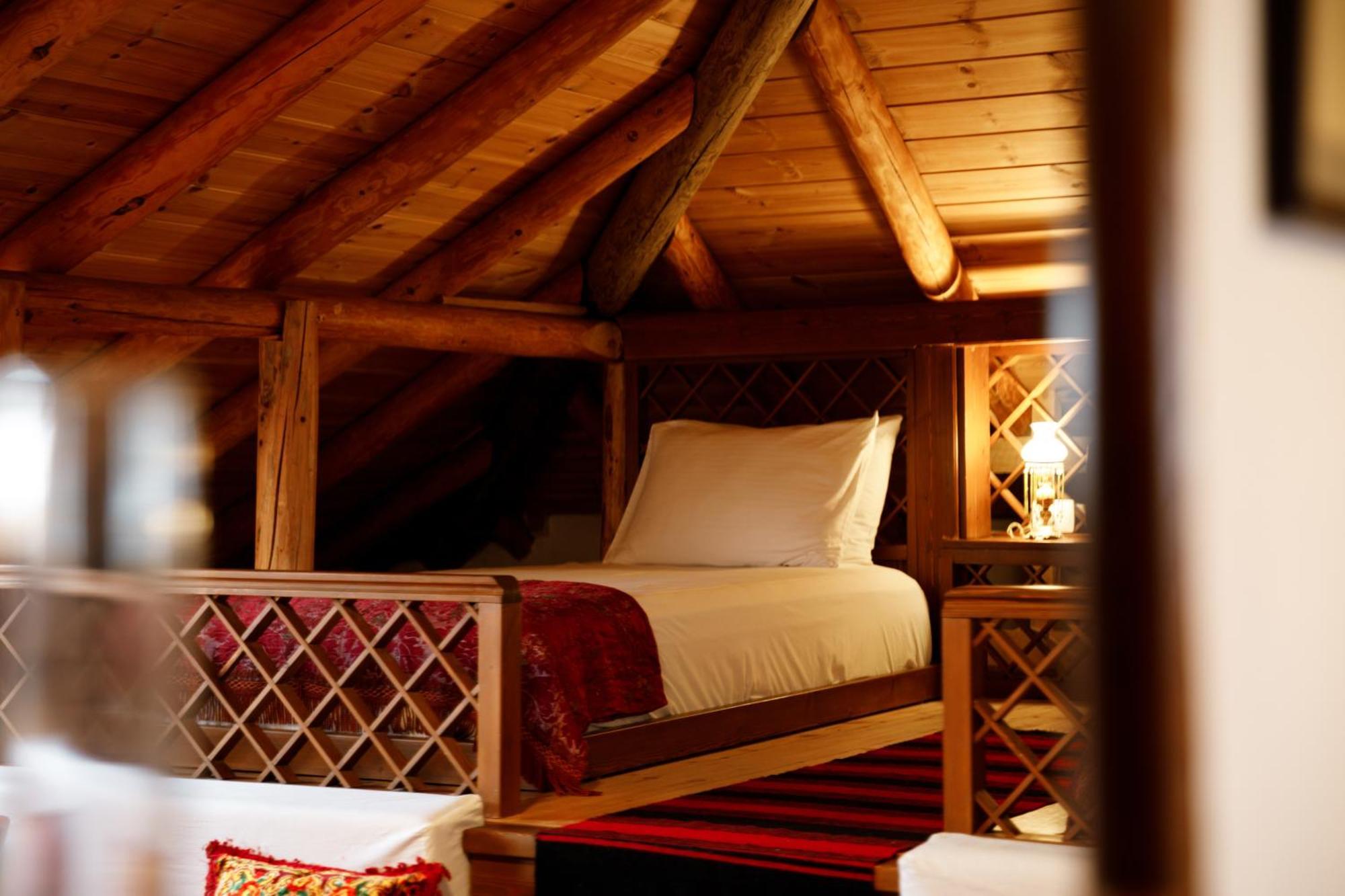 Boutique Hotel Musee Gjirokaster Bagian luar foto